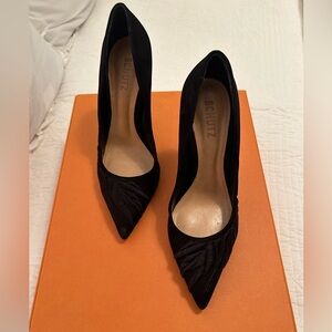 Elegant  Schutz Pump Shoes Black Suede with Embossing 8.5B